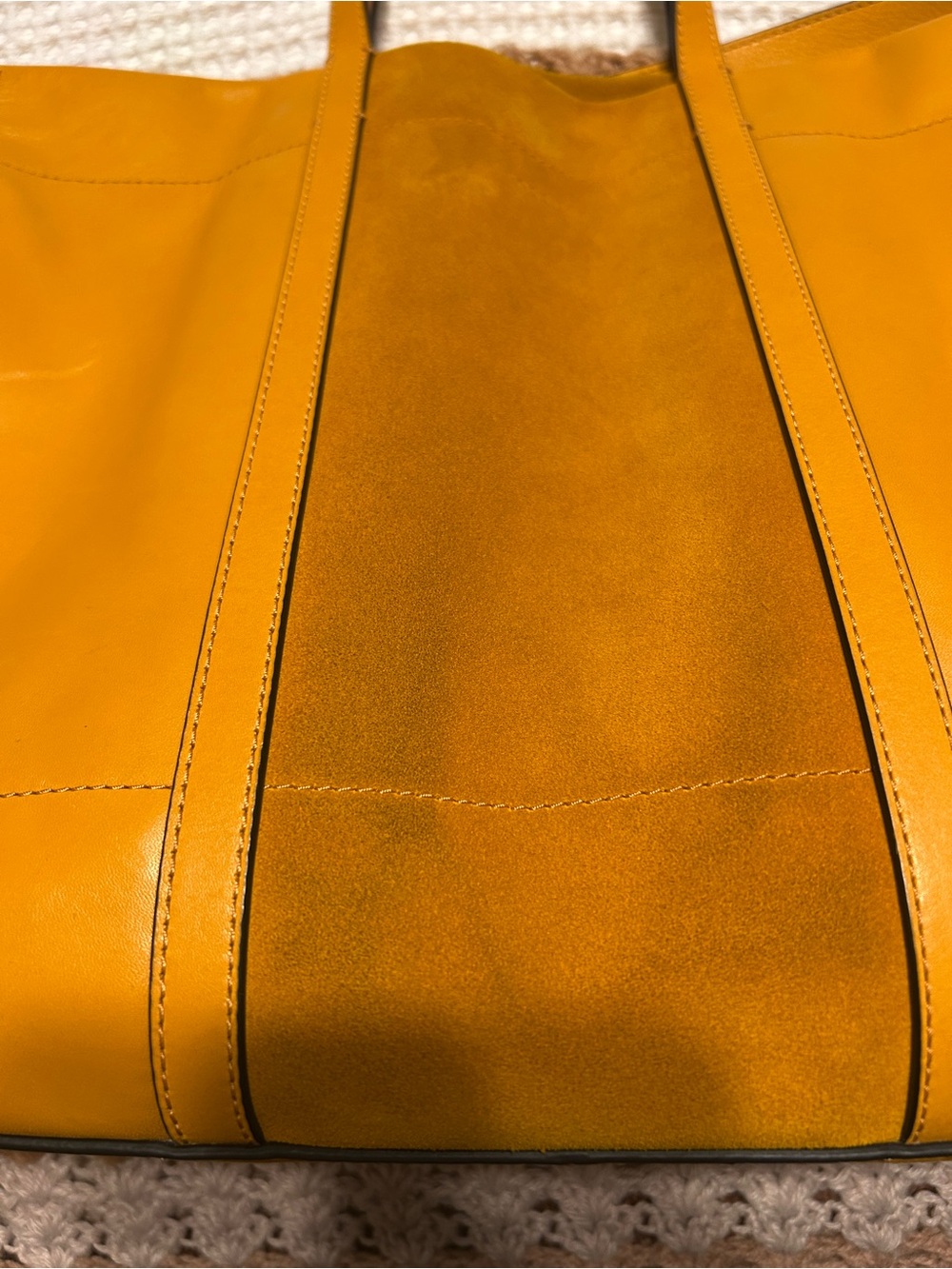 Fossil Carmen Large Tote Mustard Gold - Picture 6 of 8